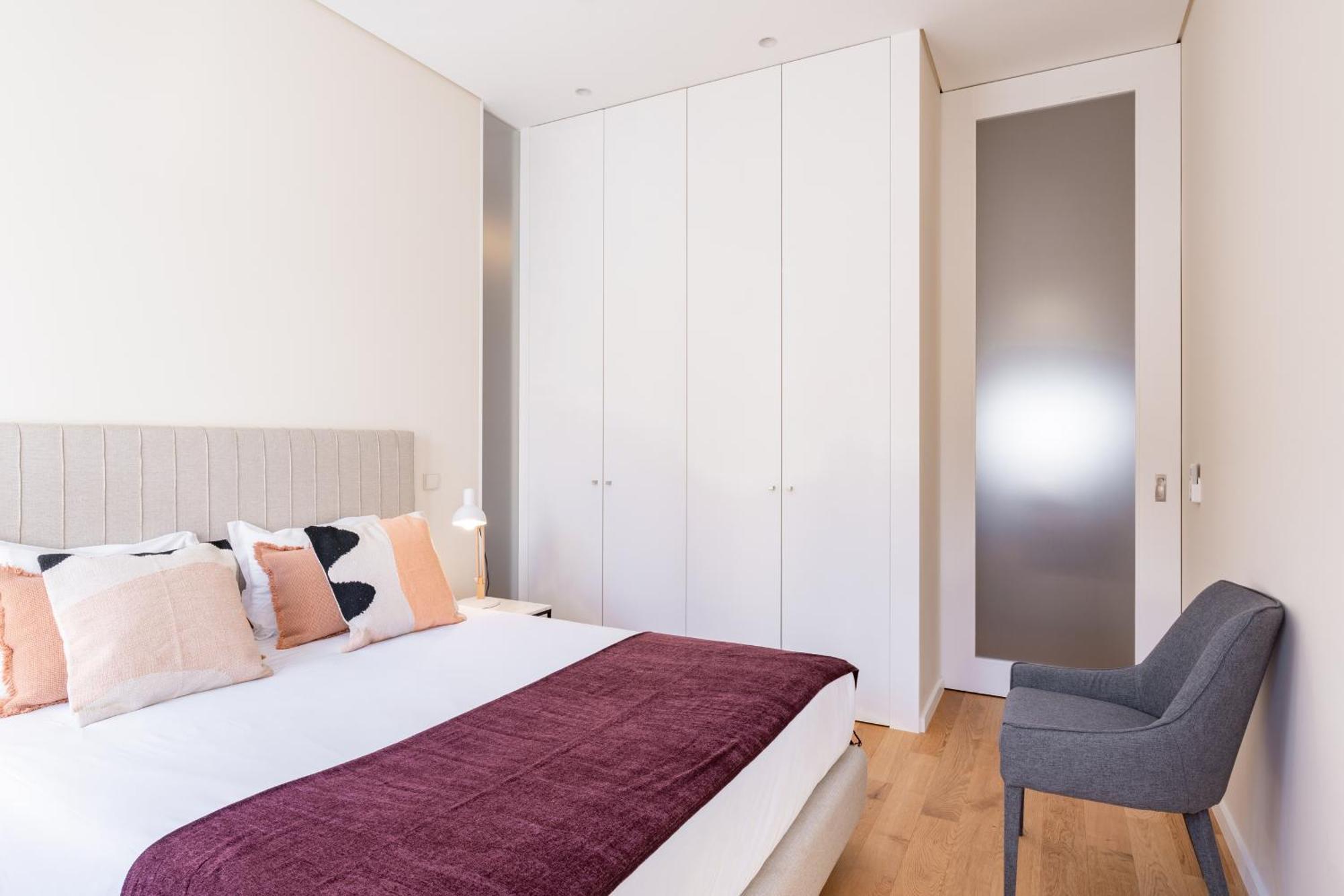Viva 4 Suites Batalha Residence & Size Flats Batalha Porto Bagian luar foto