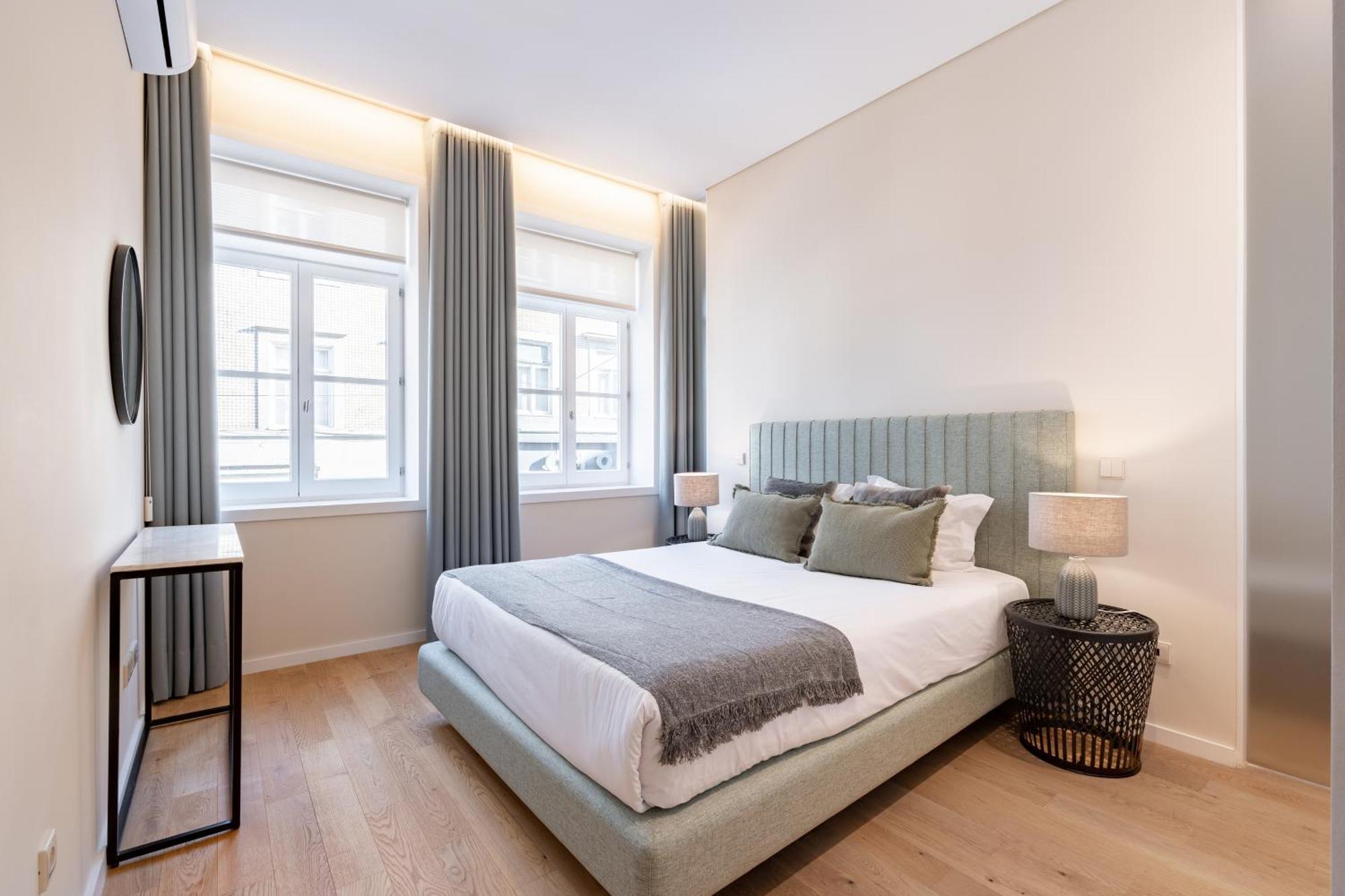 Viva 4 Suites Batalha Residence & Size Flats Batalha Porto Bagian luar foto